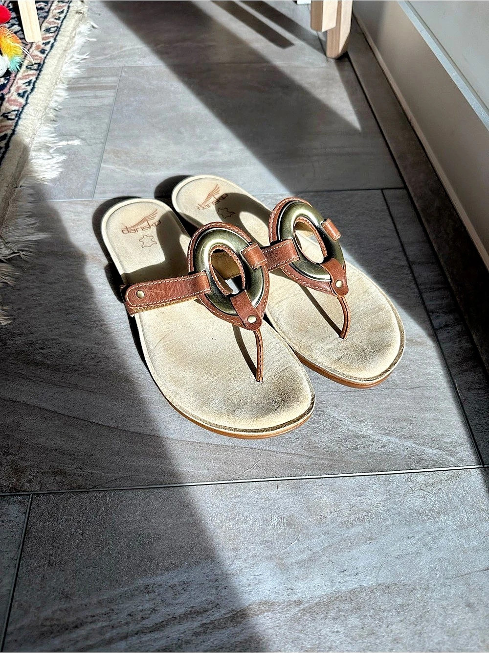 Dansko Rosalia Leather Hardware Thong Sandal Brown & Tan Sandals US 9
